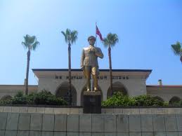 Cut from the same cloth as mahatma gandhi. Ataturk Monument Mersin Wikipedia