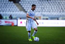 Selon les informations de la gazzetta dello sport, achraf hakimi est en effet en route pour paris. Achraf Hakimi Battle Heats Up Psg Set With New Offer Chelsea Still Close Chelsea News