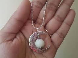 Learn more about the word baubles , its origin, alternative forms, and usage from wiktionary. Baubles Latest News Videos Photos About Baubles The Economic Times Page 1