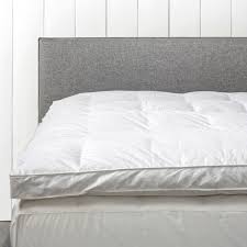 These toppers also sleep cool, so they can be perfect for people who sleep hot or. Lenoxx White Hannah 1800gsm Goose Feather Down Mattress Topper Reviews Temple Webster