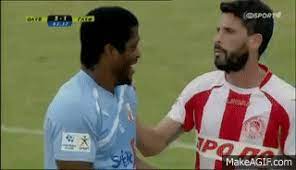1+ vectors, stock photos & psd files. La Tarjeta Roja Mas Rapida Del Mundo Y Encima Se Rie On Make A Gif