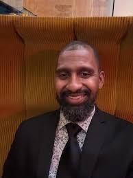 Got to chill earlier and now it's showtime! Follow @michaelalanismusic !