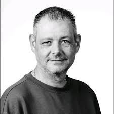 Zo. Dat was het dan. 7 jaar Vertimart en terug in de mondzorgwereld. Dank  aan alle collega's waar ik mee heb mogen werken. Al het goeds voor de  toekomst gewenst. Ontwikkelingen staan