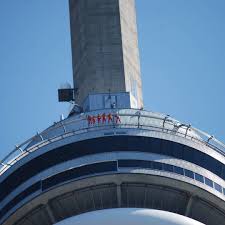 Edgewalk Cn Tower No Way That Freaks Me Out Edgewalk Cntower Toronto Canada Scary Spaceneedle Cn Tower Tower Space Needle
