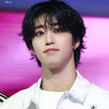 Stays #Hyunjin's "AOTM" Cover Only Need 235k for 47M 🔥 When he reaches 50M  he will receive a award like this👇 So can all you stream atlese 3 or 4  times a