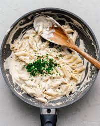 Sour Cream And Onion Pasta I Am A Food Blog Recipe White Pasta Sauce Recipe Sour Cream Pasta Pasta With Onions