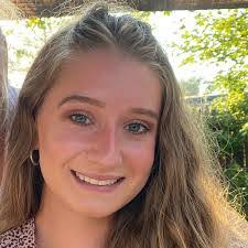 Alyssa Hoyt's Instagram, Twitter & Facebook