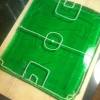 Dieser tolle kuchen im look eines fußballfeldes. 1