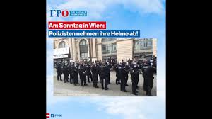 Ein video sorgt für aufsehen bei twitter: Corona Protest In Wien Polizisten Nahmen Helme Ab Youtube