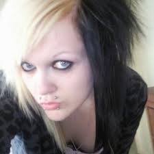 Emma Jane Rowland (@LatestPlague92)