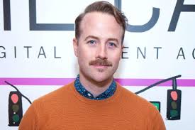 Fight for Feldman: Apollo student organizes silent auction for teacher  battling terminal cancer