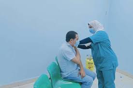 من جانبها، قالت رانيا صفوت مسؤول الإعلام بمديرية الصحة بالبحر الأحمر، إن جهود الدولة كبيرة لتطعيم المواطنين ضد فيروس كورونا. Ø®Ø·ÙˆØ§Øª ÙˆØ±Ø§Ø¨Ø· Ø§Ù„ØªØ³Ø¬ÙŠÙ„ Ù„Ù„Ø­ØµÙˆÙ„ Ø¹Ù„Ù‰ Ù„Ù‚Ø§Ø­ ÙƒÙˆØ±ÙˆÙ†Ø§ Ø£ÙŠ Ø®Ø¯Ù…Ø© Ø§Ù„ÙˆØ·Ù†