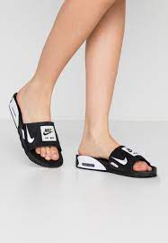 Einfache und kostenfreie rückgabe, sichere bezahlung und lieferung in 48h! Nike Sportswear Nike Air Max 90 Damen Slides Badesandale Black White Schwarz Zalando De