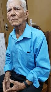 Don Gregorio Quiñonez, de la Colonia Piky, tiene 90 años y llegó  voluntariamente hoy a Radio Amambay a manifestarse en contra de la  desmembración de Pedro Juan Caballero.