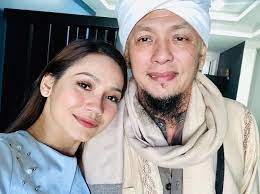 Mohd amirul shafik che soh amr, mr, aml26. Biodata Dan Latar Belakang Pelakon Aprena Manrose Iluminasi