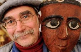 Museum: Museum: Schaurige Fratzen im alten Bauernhaus