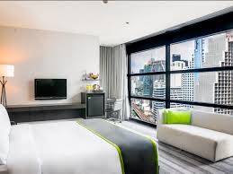 You can enjoy a drink at the bar/lounge. Report On The Holiday Inn Bangkok Sukhumvit
