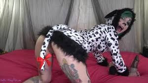 Knotty Dalmatian Creampie Bad Dragon Dildo