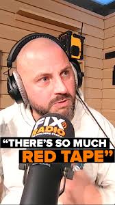 How to tell when your house needs a new roof...🤔 #construction #roofing  #roofers