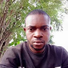 VDM took Elon Musk's Cybertruck to his local community. He allowed the  ghetto dwellers to take turns taking pictures with the vehicle while  explaining to them that it wasn't his, but that