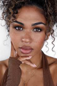 Jenna Brandon's Instagram, Twitter & Facebook