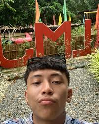 Parang ewan lang eh no?