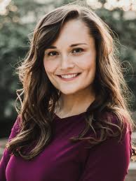 Elissa Morris's Instagram, Twitter & Facebook