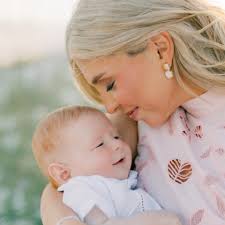 Who can recommend a licensed and insured wedding planner for a wedding at  the Legare Waring House in Charleston?