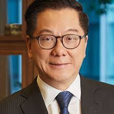 Lim Tan's Instagram, Twitter & Facebook