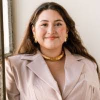 Elisa Ochoa's Instagram, Twitter & Facebook