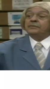 Seu Batista e o bolo para o professor Raimundo.