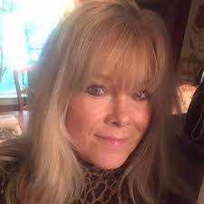 Dora Wiggins's Instagram, Twitter & Facebook