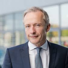 Last week, I wrapped up an incredible 6-month internship with IBM  Consulting, where I had the opportunity to work