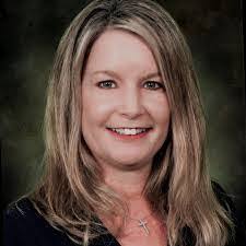 Christi Ayers's Instagram, Twitter & Facebook