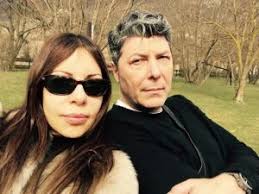 Il dj si è spento oggi alle 4.30 nella sua abitazione a cassino, in provincia di roma. R5b8aibxrvc0nm