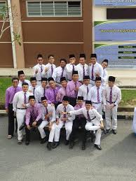 Beliau adalah certified nlp practitioner, certified nlp for teacher, certified lab profiling dan certified framing reframing practitioner daripada akademi nlp malaysia, shah alam. Hari Maahad Tahfiz Sains Darul Aman Official Mtsd Facebook