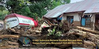 Definisi bencana alam geologi adalah bencana alam yang terjadi pada permukaan bumi. 6 Lagu Indonesia Bertema Musibah Bencana Alam Dan Gempa Bumi Yang Menyentuh Hati Dan Bikin Haru Musigpro