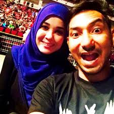 Popular star award), commonly known by the acronym abpbh, while zizan razak has received the award for most popular male comedy artist. Emma Maembong Dan Zizan Razak Dah Berbaik Semula Magicalips