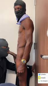 Straight black masked dude getting paid to get a blowjob - Videos -  Str8ongay.com