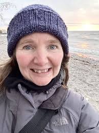 Jennifer Squires's Instagram, Twitter & Facebook