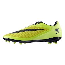 Halisahalarin Vazgecilmezi Nike Krampon Modelleri Kramponlar Nike Futbol