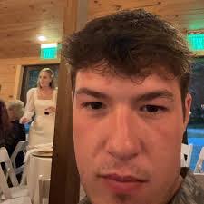 Max Gee's Instagram, Twitter & Facebook