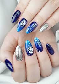 Maybe you would like to learn more about one of these? 15 Nail Short Simple Christmas Nail Short Christmas Winternails Nails Christmas Nail Art Designs Almond Nails Designs Christmas Nails
