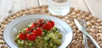 Quinoa Salade Met Broccoli Courgette En Cherrytomaatjes Lekker En Simpel