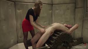 Women Rule The World - Femdom-Tube.com