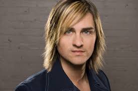 You Sing, I Write: Q&A with Derick Thompson of Strive