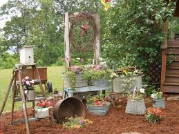 Decoration Jardin En Objets De Recuperation En 31 Idees Decoration Jardin Deco Jardin Jardin Recup
