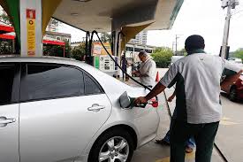 Nesta edição, de 31 de maio, faz uma crítica ao dia sem impostos promovido por empresários em brasília. Dia Sem Impostos Chega A Sao Paulo Com Gasolina A R 1 50 Veja