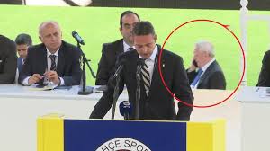 Check spelling or type a new query. Ali Koc Un Konusurken Aziz Yildirim Bakin Ne Yapiyor Youtube