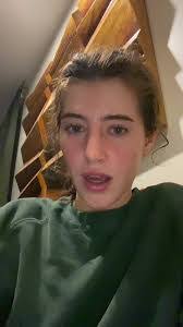 Kate Davidson's Instagram, Twitter & Facebook